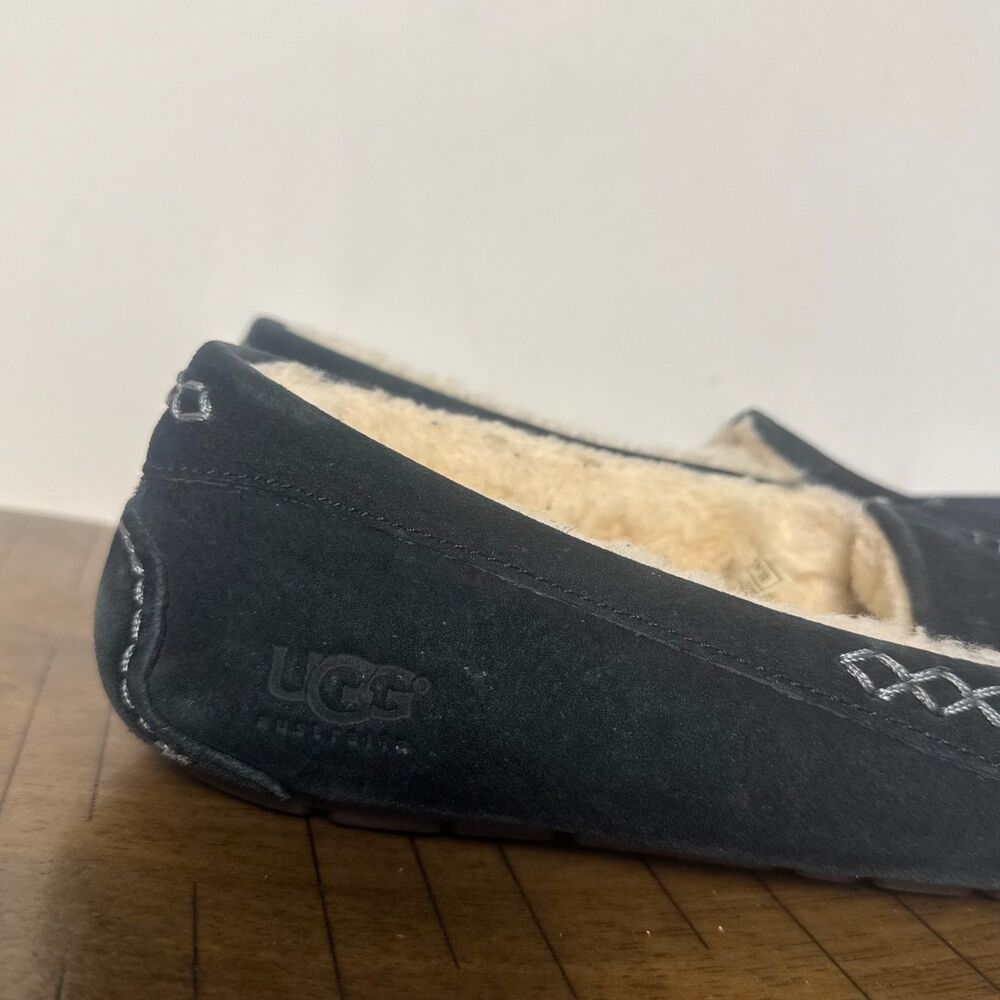 UGG Black Suede Slippers Women 8 Moccasin Shearling Lined Cozy House Shoes - Picture 3 of 11